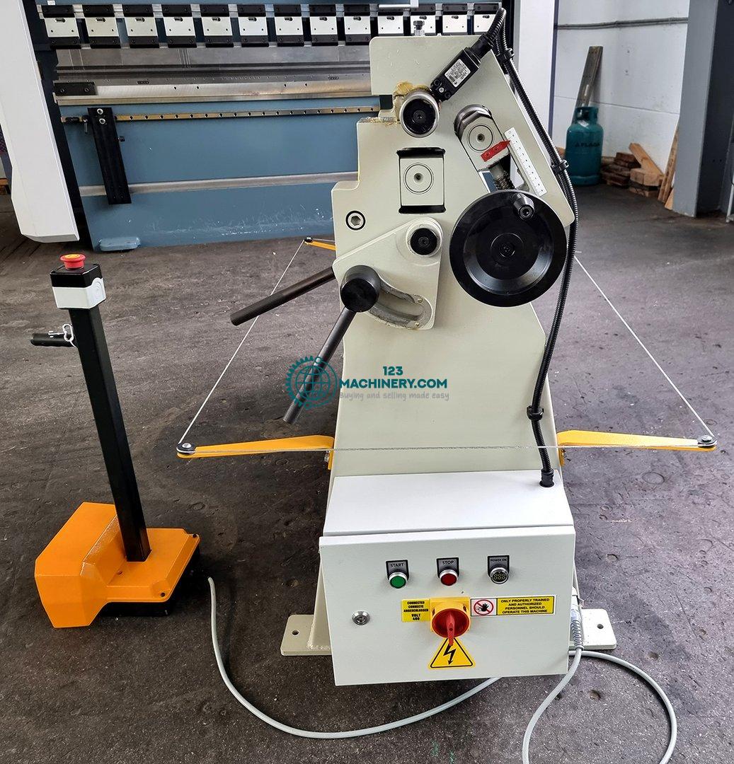 Mostrar anuncio Motorized 3-roll plate bending machine HESSE by IS