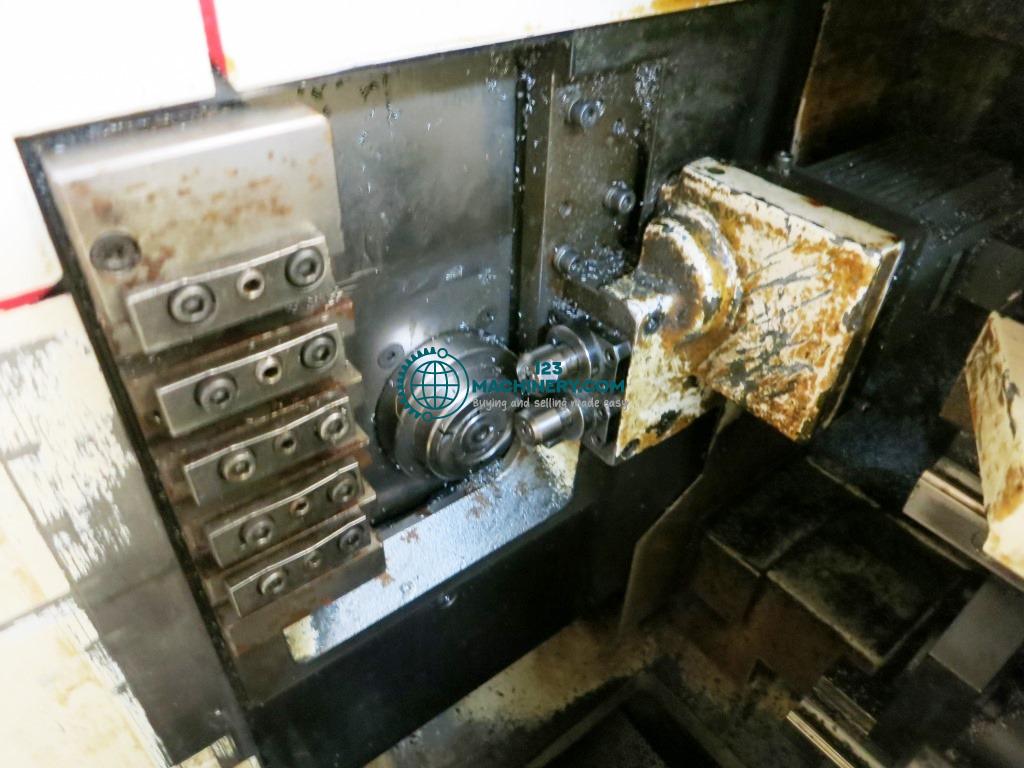 Автоматический токарный станок