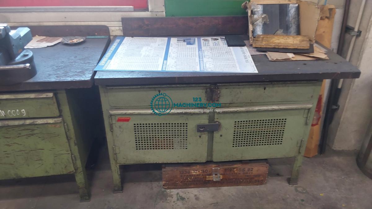 Toon advertentie Werkbänke