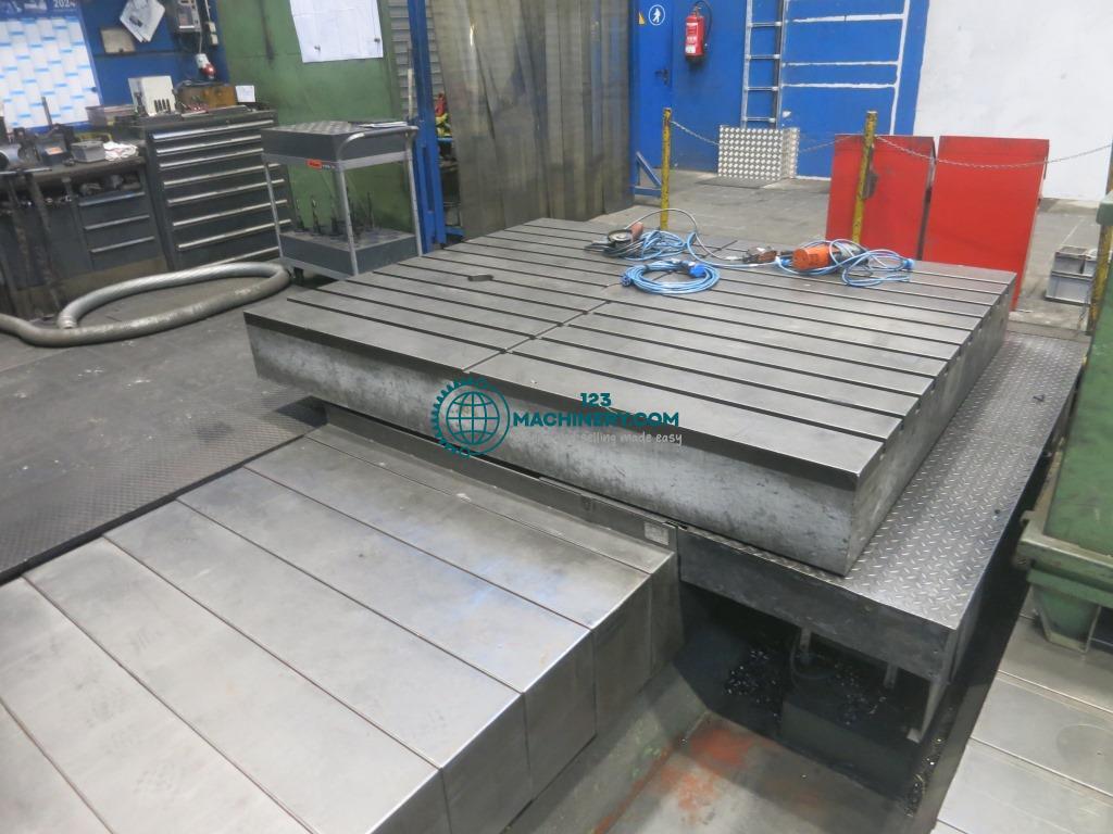 Toon advertentie Plattenbohrwerk - Traghülse