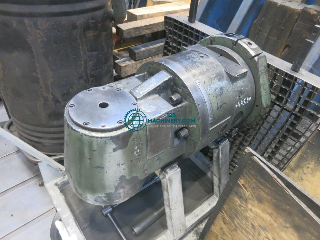 Toon advertentie Plattenbohrwerk - Traghülse