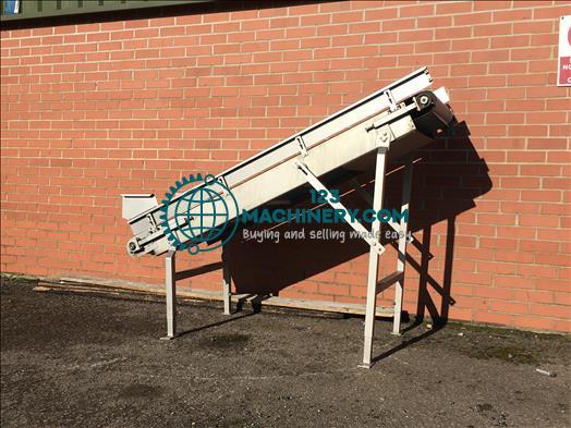 Affeldt Flighted elevator conveyor