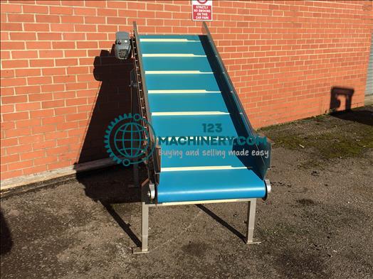 Affeldt Flighted elevator conveyor