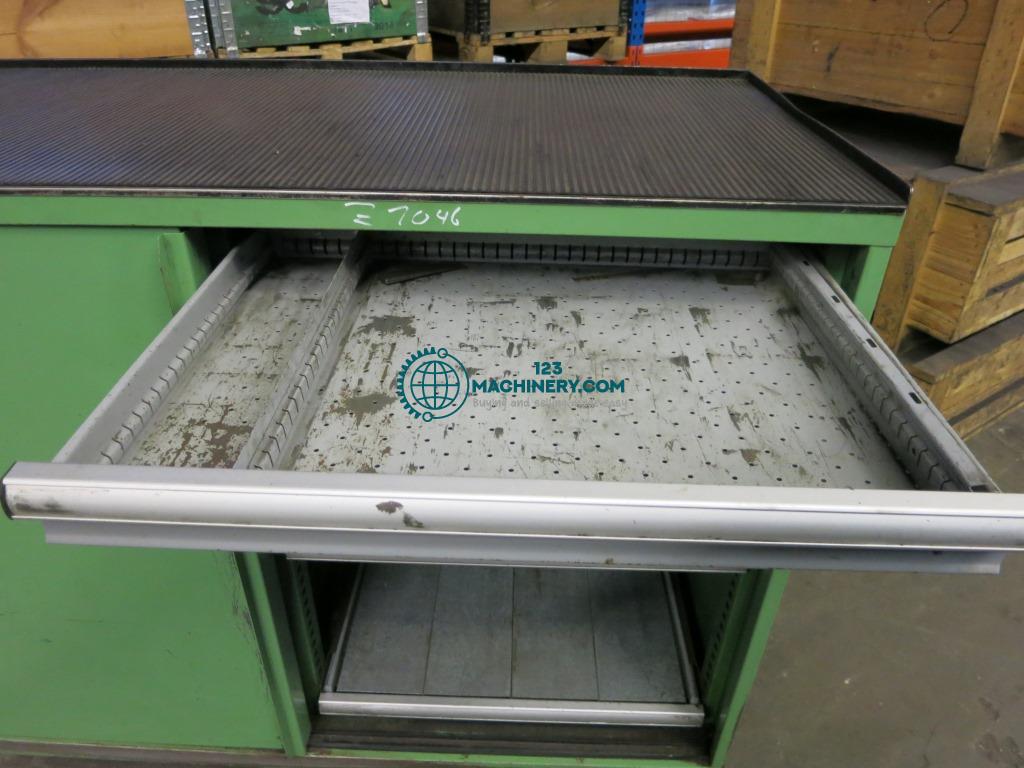 Show advert Door cabinet