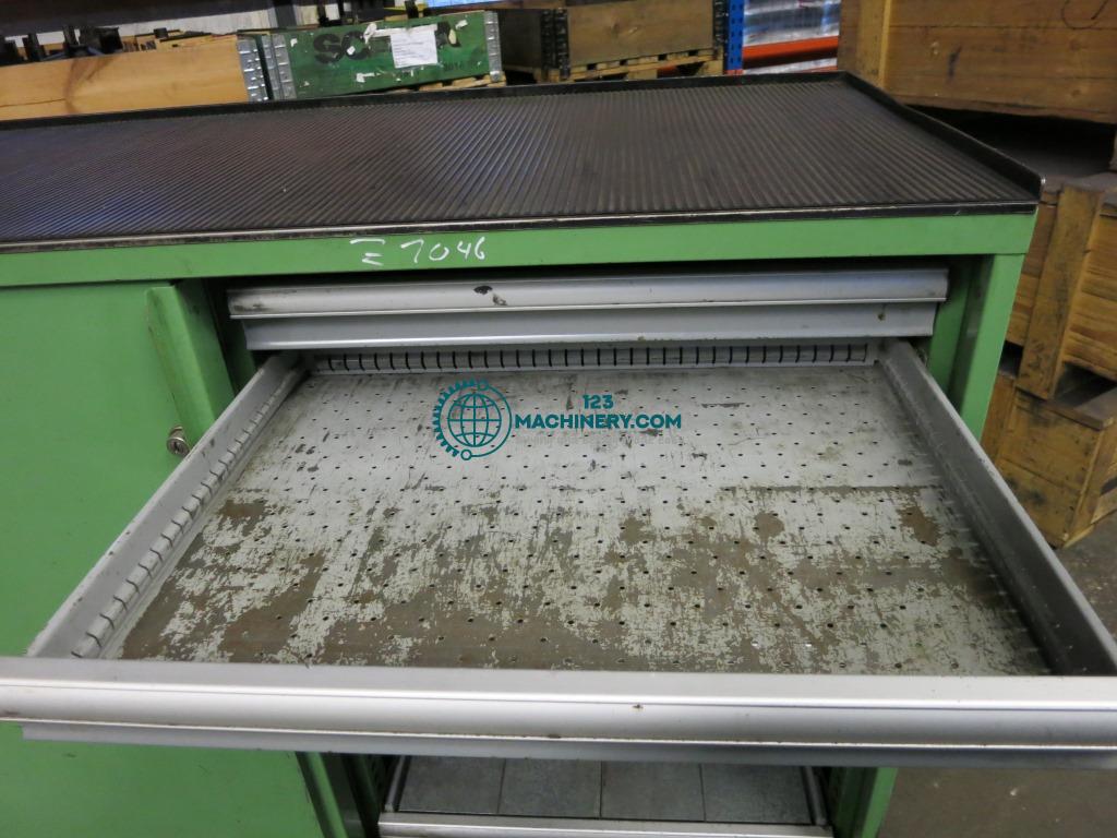 Show advert Door cabinet