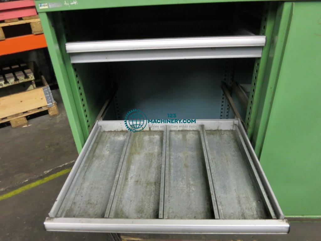 Show advert Door cabinet