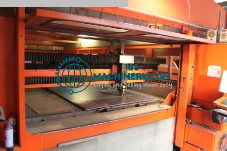 Laserschneidmaschine