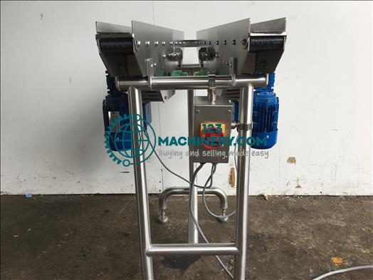 Priden stainless twin lane V conveyor