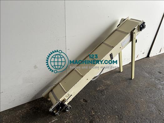 Gainsborough flighted elevator conveyor