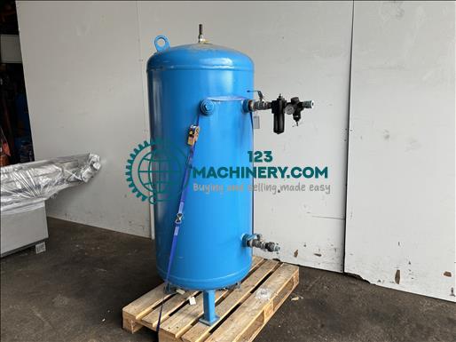 İlanı göster Hoval 500l Air receiver tank