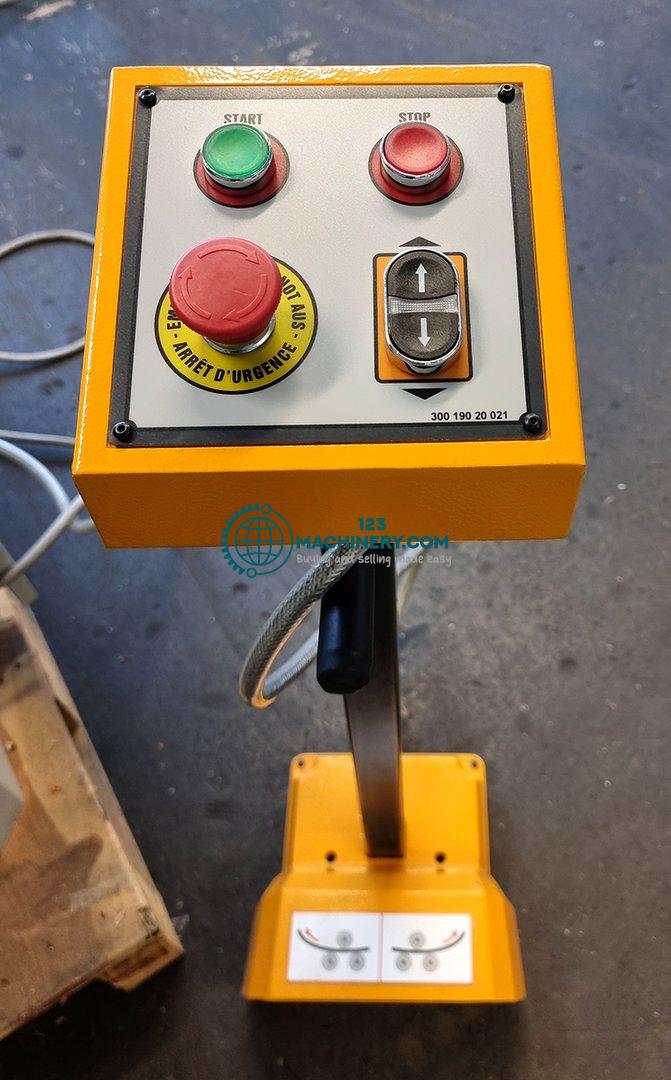 Profilbiegemaschine mit hydraulischer Walzenzustellung HESSE