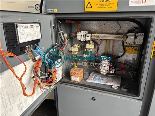 Mostrar anuncio Atlas Copco ZT30 Air compressor