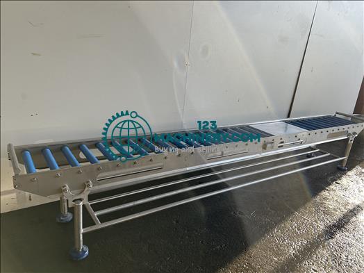 NNP Stainless roller conveyor