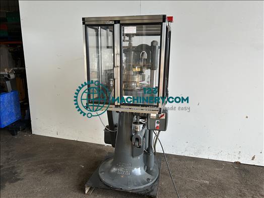 Manesty D3B tablet press