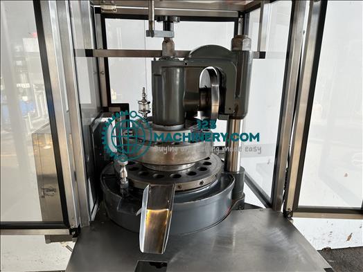 Manesty D3B tablet press