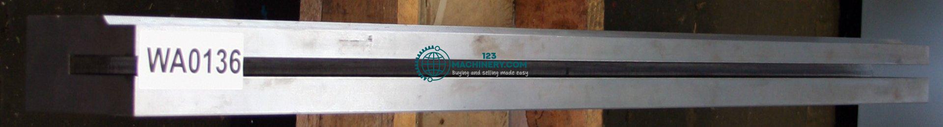 Bending tool flatening system Amada