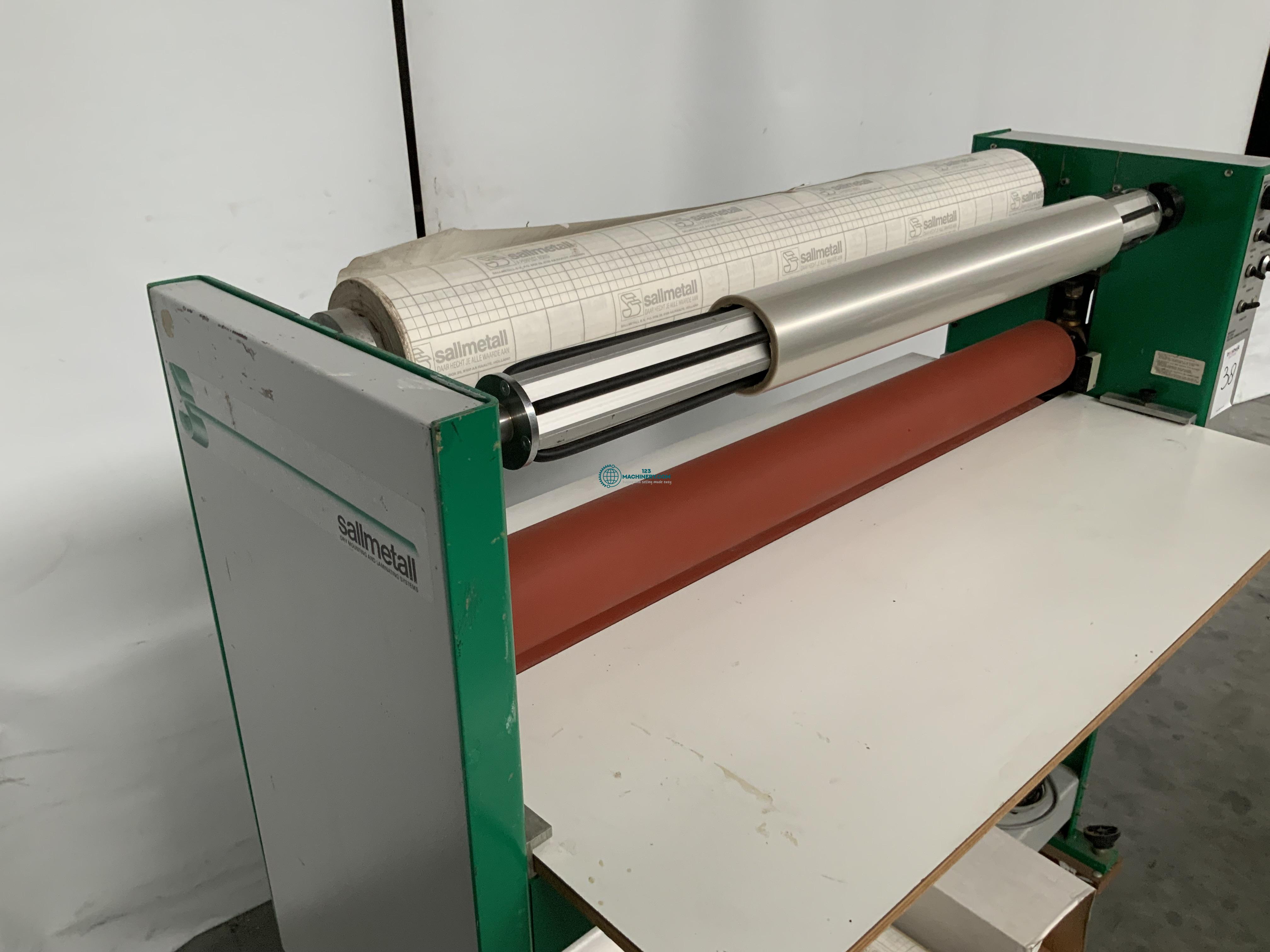 Laminating machine