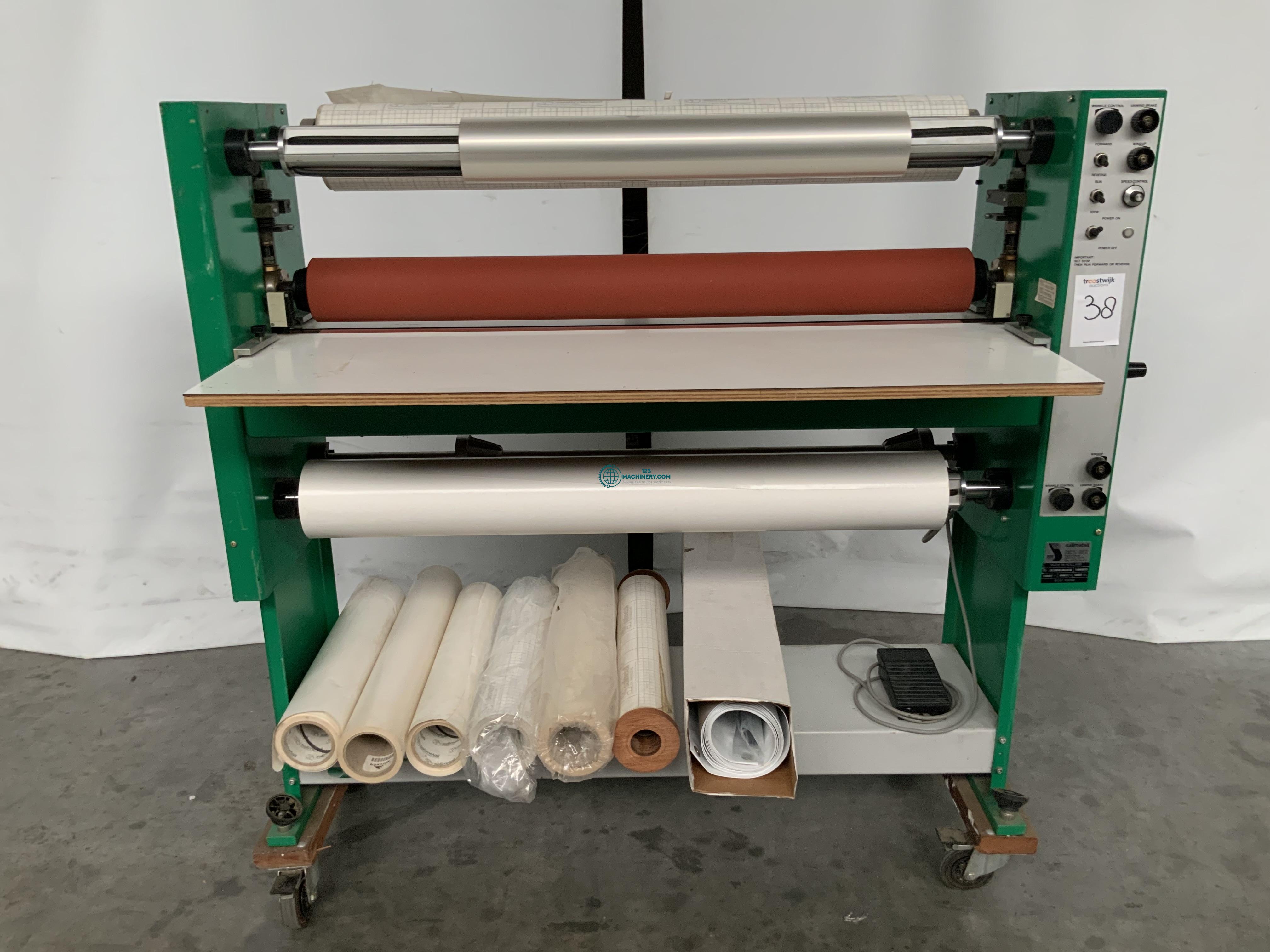 Laminating machine