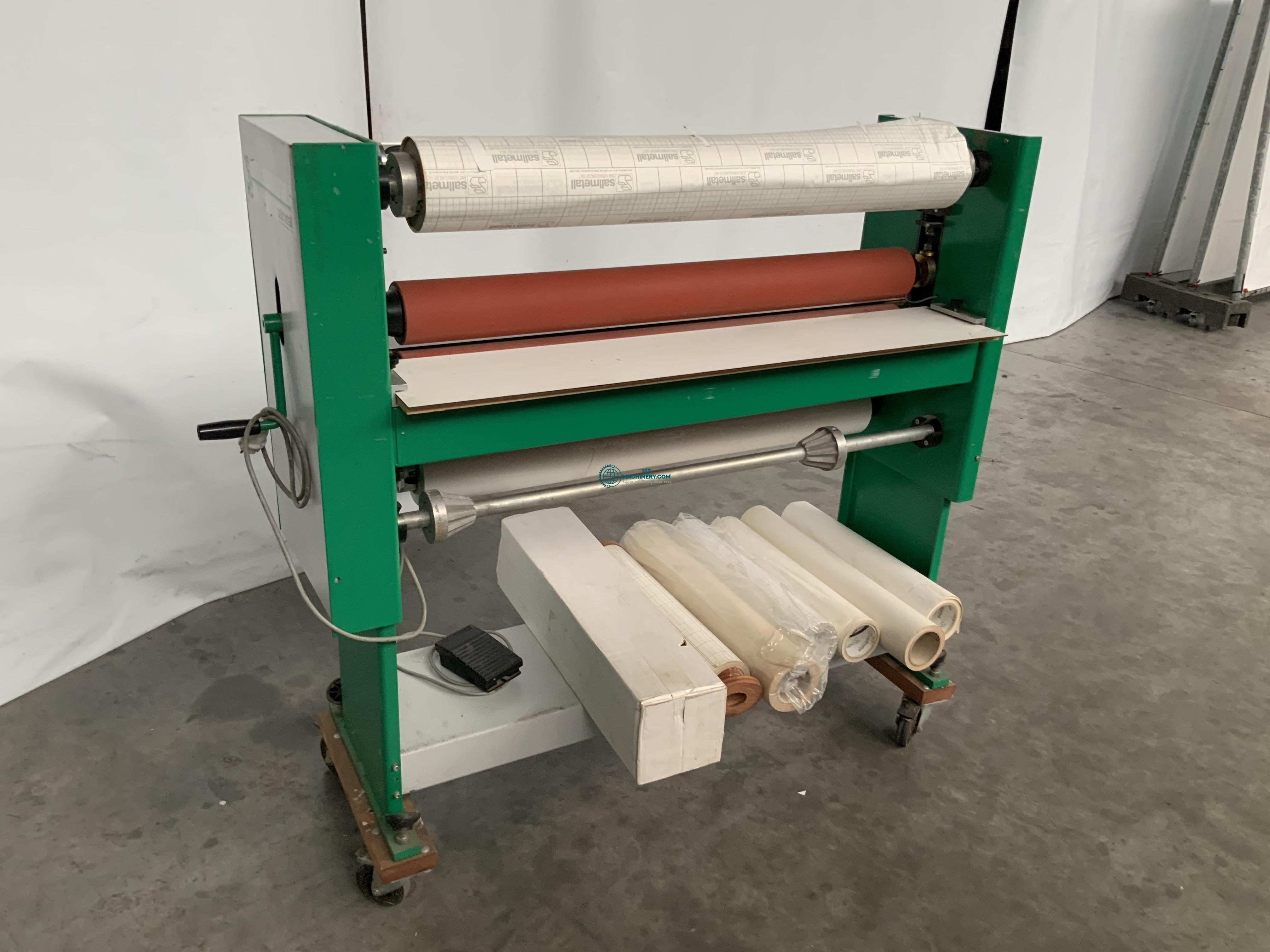 Laminating machine