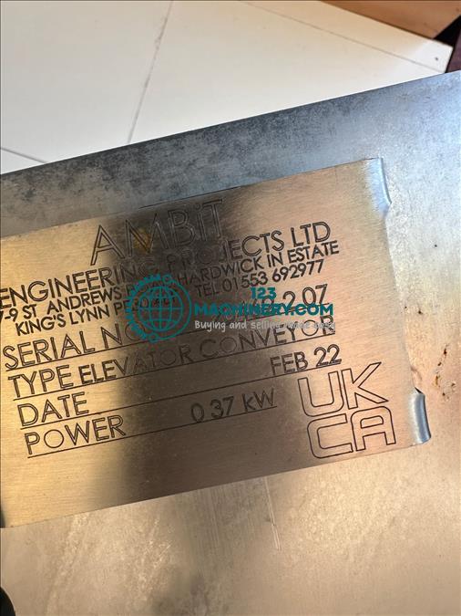 Toon advertentie Ambit Flighted elevator conveyor