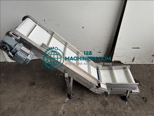 Show advert NNP Flighted elevator conveyor