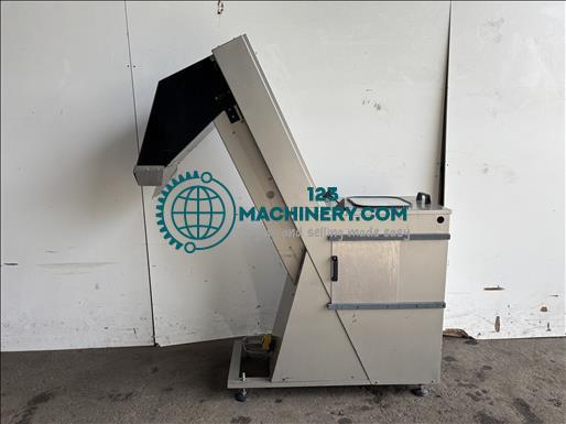 Show advert Dietz Flighted elevator conveyor