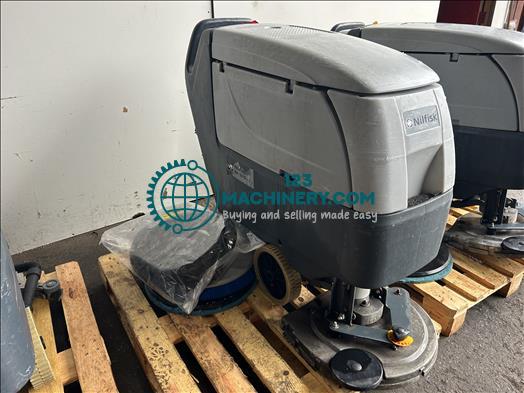 Toon advertentie Nilfisk BA551D Floor scrubber