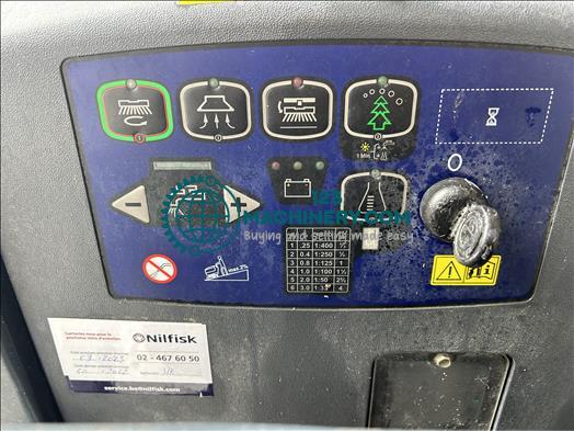 Toon advertentie Nilfisk BA551D Floor scrubber