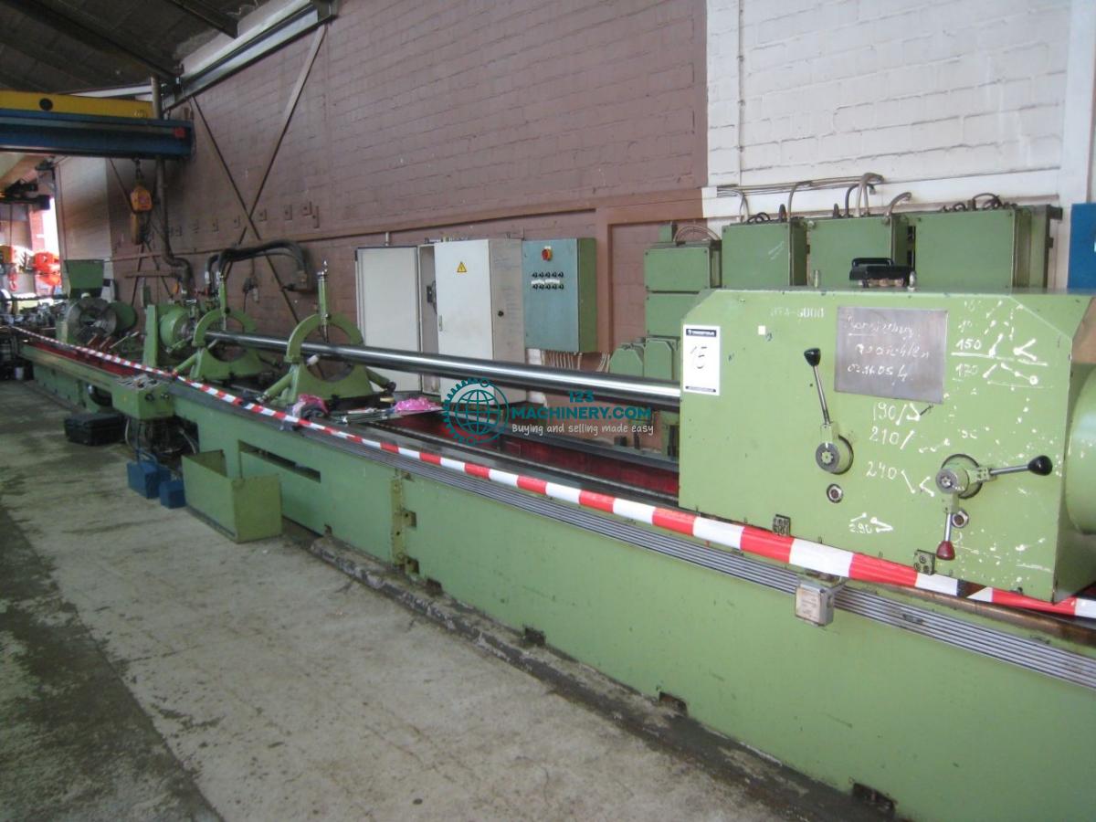 Tieflochbohrmaschine
