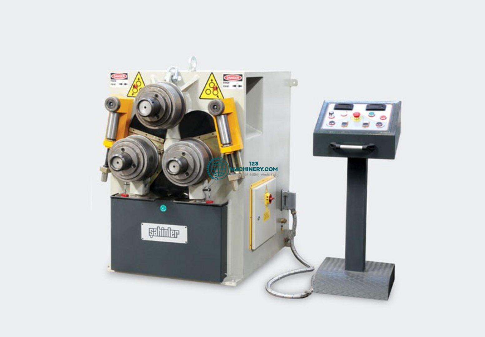 Profile bending machine with hydraulic feed of rol