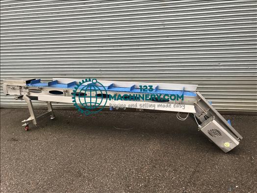SF engineering flighted conveyor