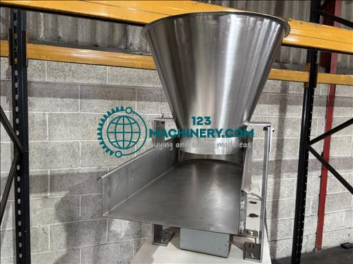 Show advert Eriez 45A Vibratory feed conveyor