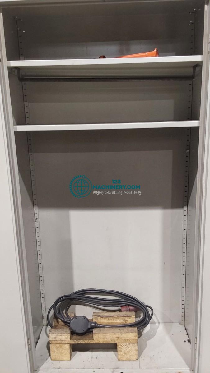 Inserat anzeigen Türenschrank