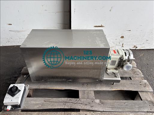 Omac B110 Lobe pump