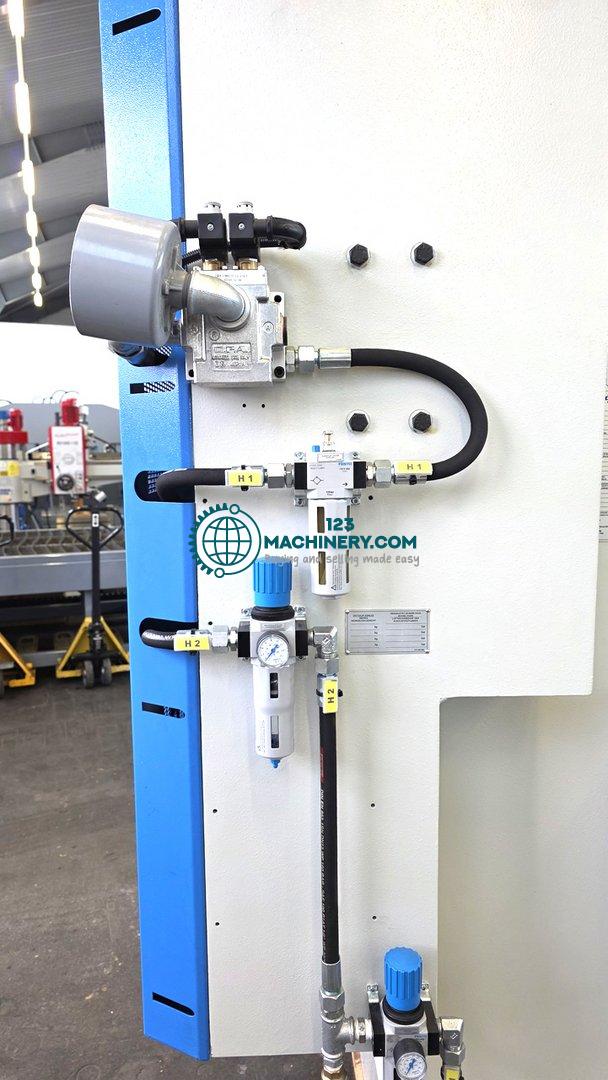 C-frame eccentric press HESSE by DIRINLER CDCS 401