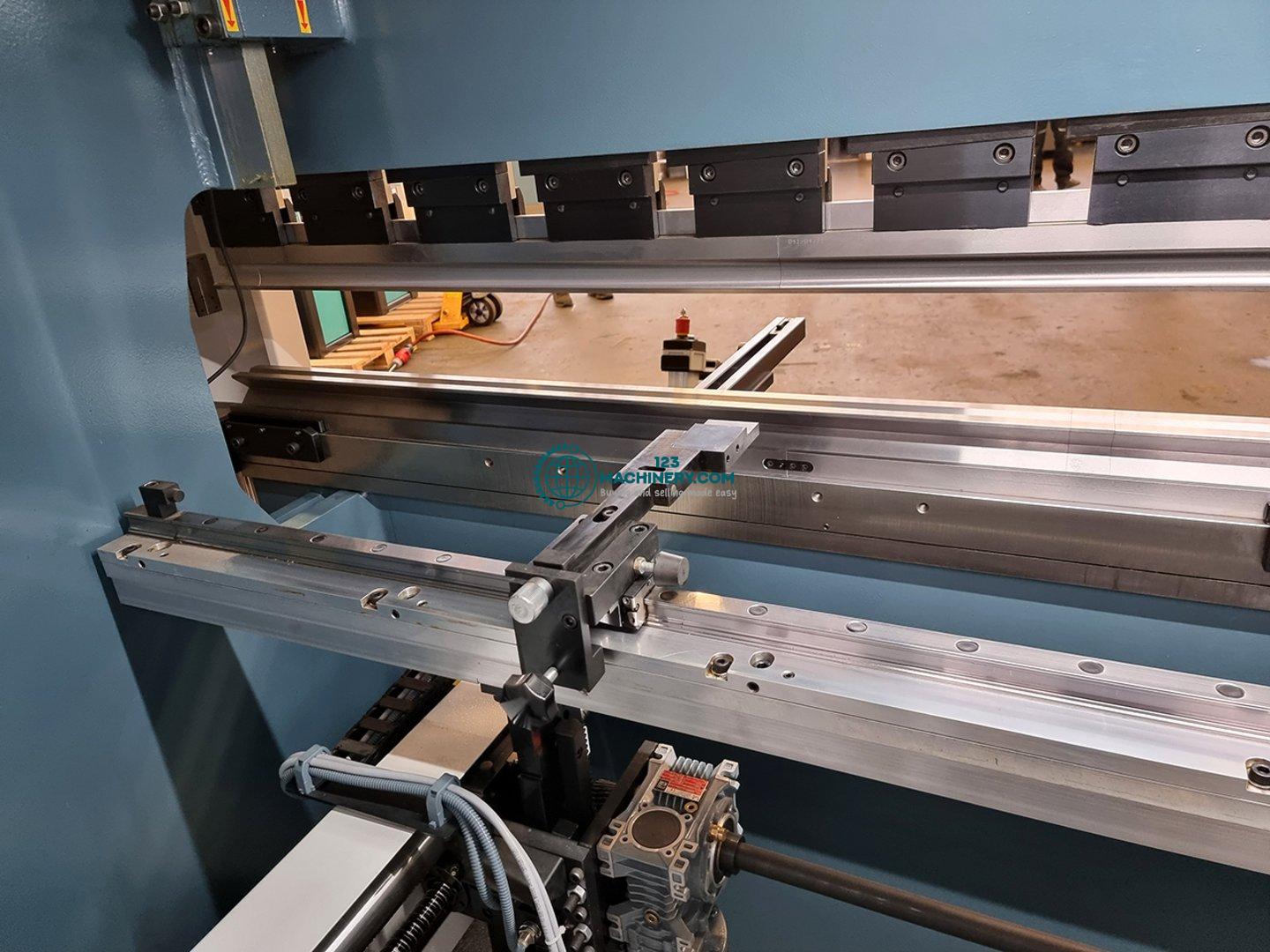 Hydraulic CNC press brake HESSE by DURMA PBF 30120