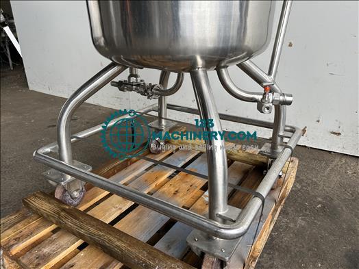 Mostrar anuncio Quinn Holding tank