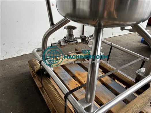 Mostrar anuncio Quinn Holding tank