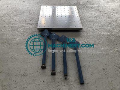 Polar RVS Air Side Table 100 X 100 cm