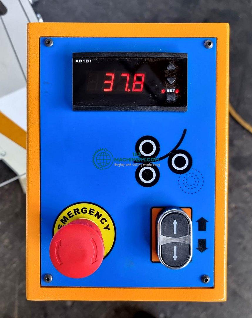 Afficher l`annonce Motorized 3-roll plate bending machine HESSE by IS