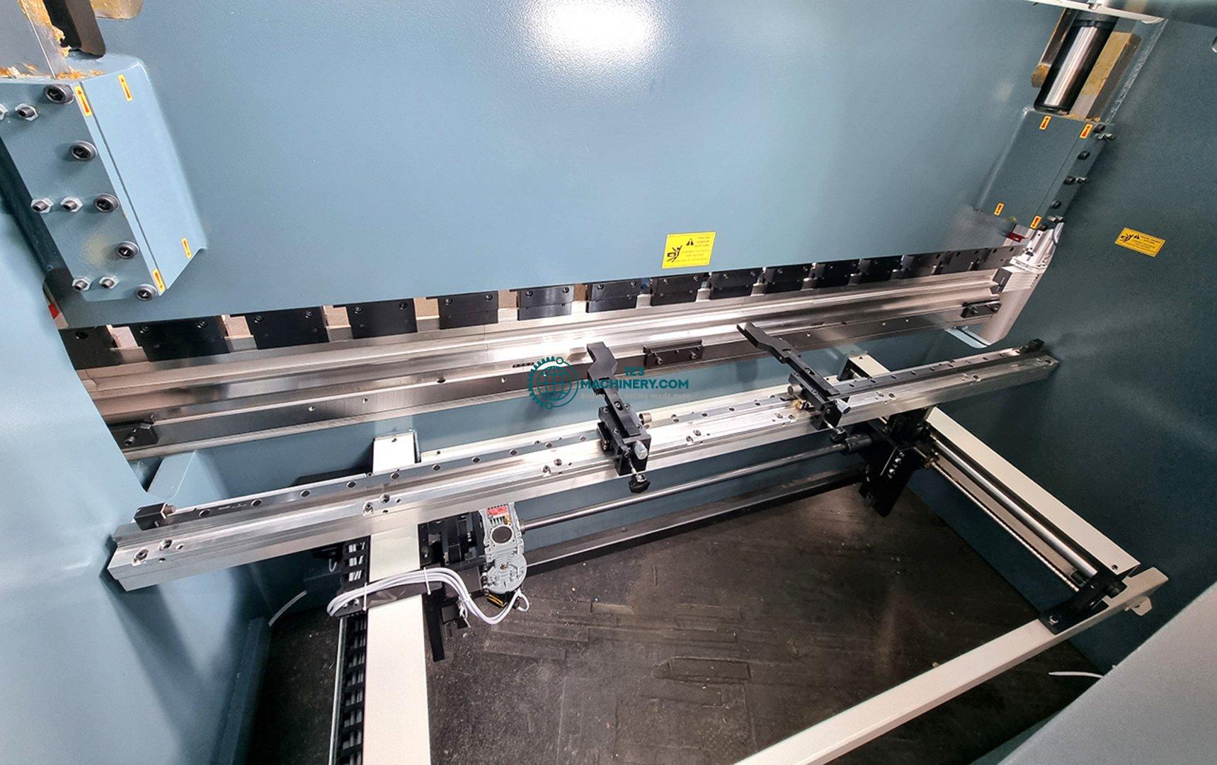 Hydraulic CNC press brake HESSE by DURMA PBF 30200