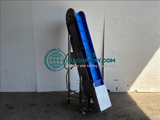 NNP Flighted elevator conveyor