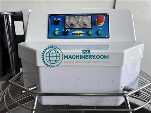 MacPan MSPV300 Self Tilting Bowl Mixer