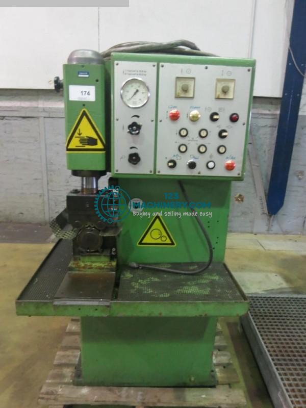 Mostrar anuncio Glattwalzmaschine