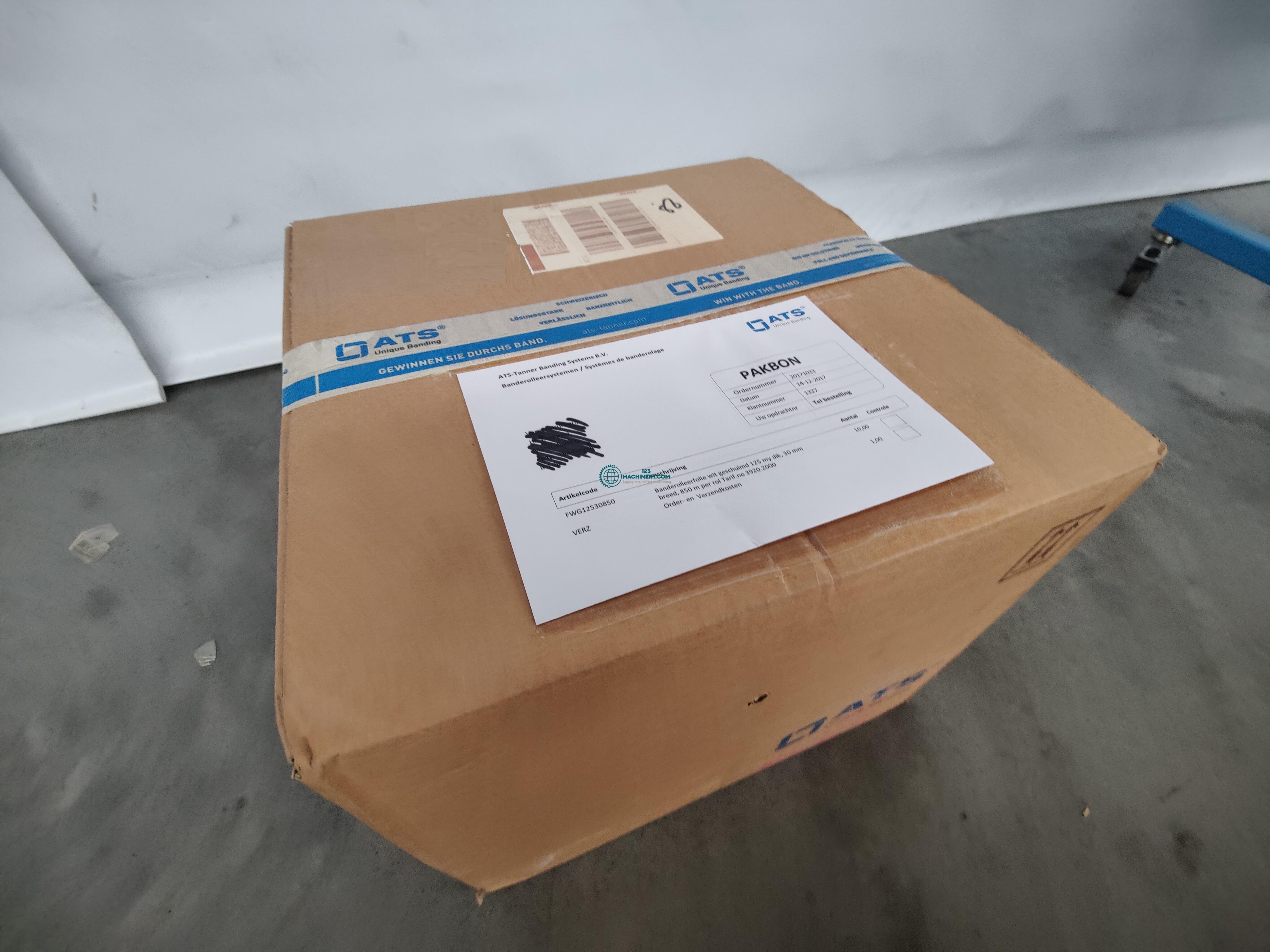 Show advert Banding machine