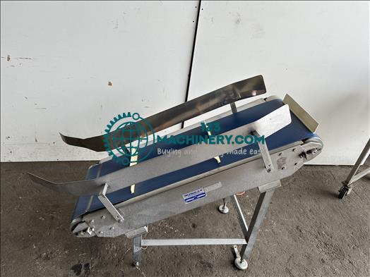 SR Pack Flighted elevator conveyor