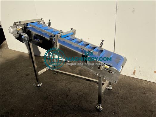 Ctrak Flighted elevator conveyor
