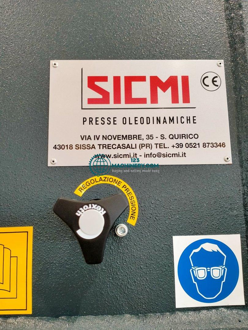 Hydraulic single column press SICMI PCL 40 A