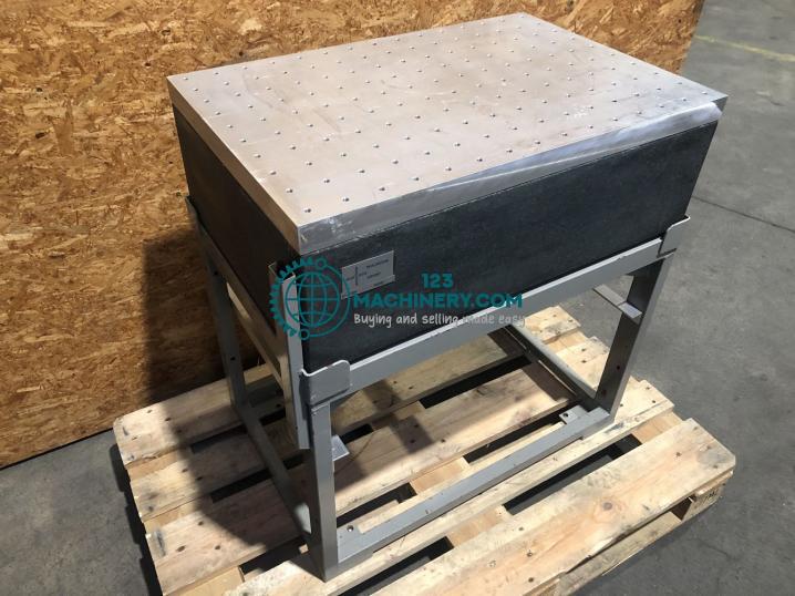 Afficher l`annonce Kreuzer measuring table