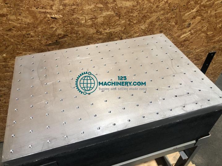 Afficher l`annonce Kreuzer measuring table